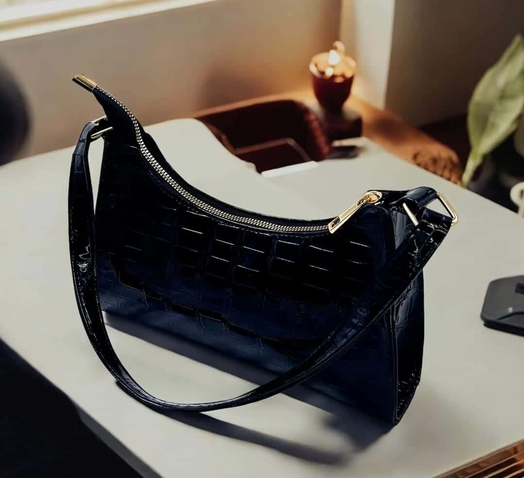 Stylish Crocodile Shoulder - Quill