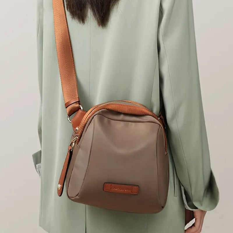 Chic CrossBody Bag - Quill